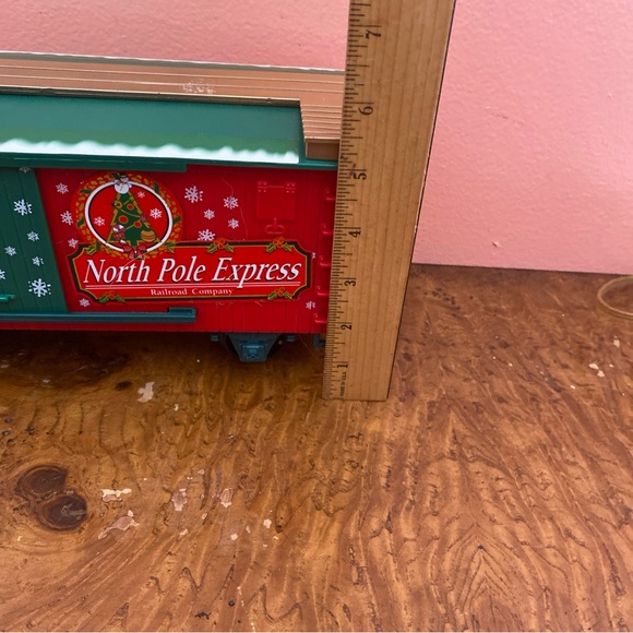 Eztec No. 37189 North Pole Express Christmas Train Replacement Box Car - Picture 9 of 13
